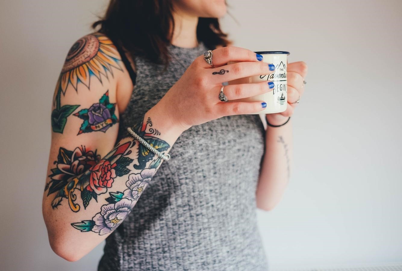 Tot ce trebuie să știți despre alergii la tatuaj - Cum afectează viziunea un tatuaj?