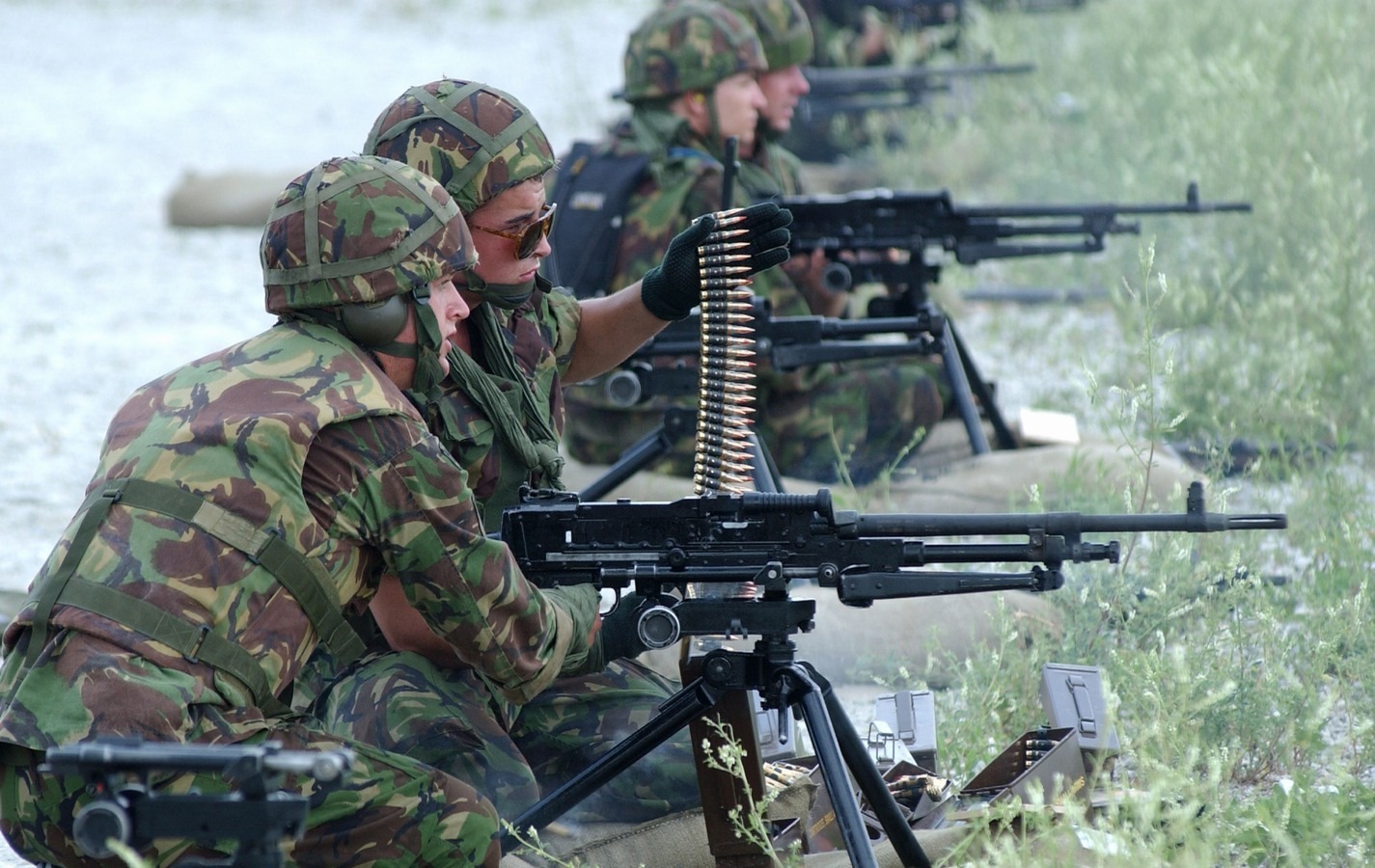 soldati-razboi-arme soldati-razboi-arme
