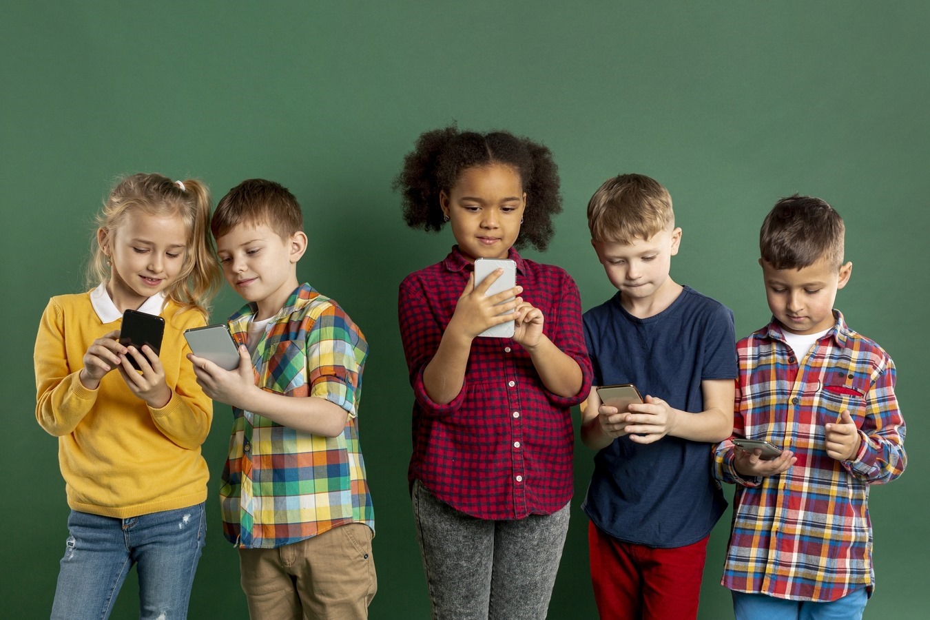 social-media-kids-copii-facebook-meta-instagram-youtube social-media-kids-copii-facebook-meta-instagram-youtube